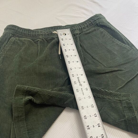 Quiksilver Men’s Green Corduroy Y2k Shorts Size Medium - Picture 3 of 8